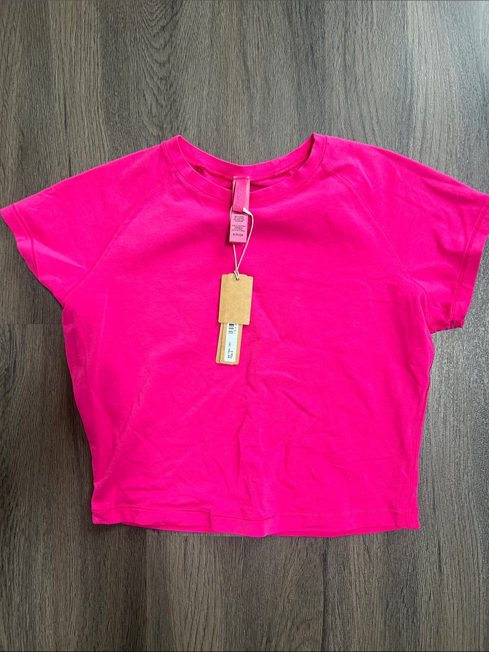 NWT Skims Fuchsia Short Sleeve Tee